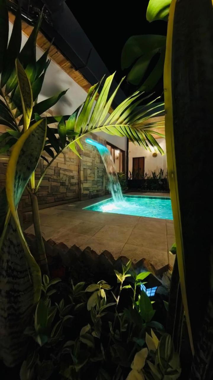 Hotel Alcazar Real Utica Exteriör bild